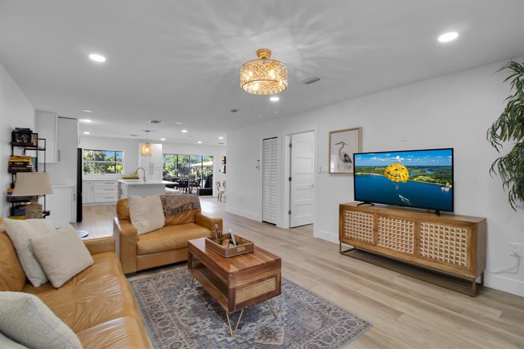 For Sale: $599,000 (3 beds, 2 baths, 1582 Square Feet)