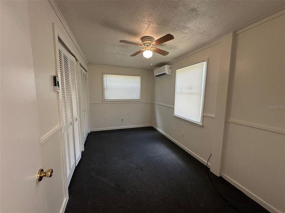 For Rent: $1,000 (2 beds, 1 baths, 706 Square Feet)