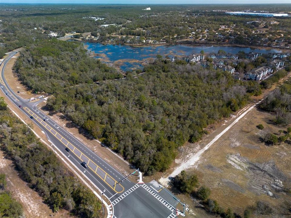 待售: $4,200,000 (23.00 acres)