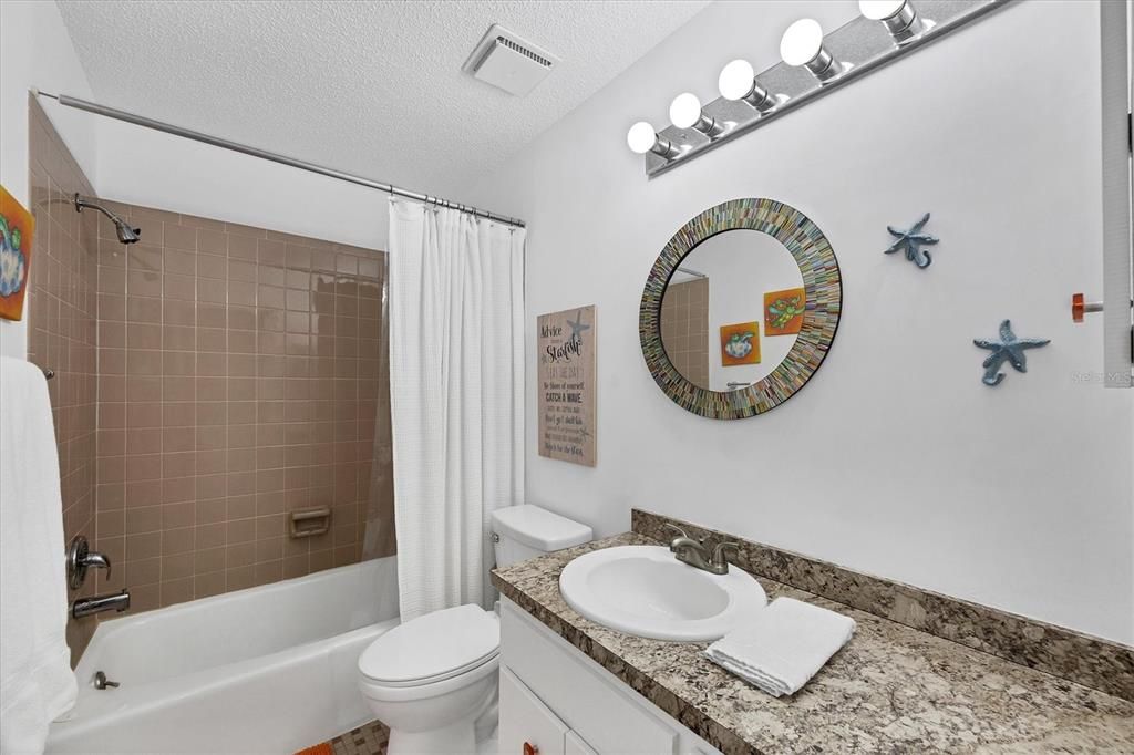 For Sale: $895,000 (2 beds, 2 baths, 1347 Square Feet)