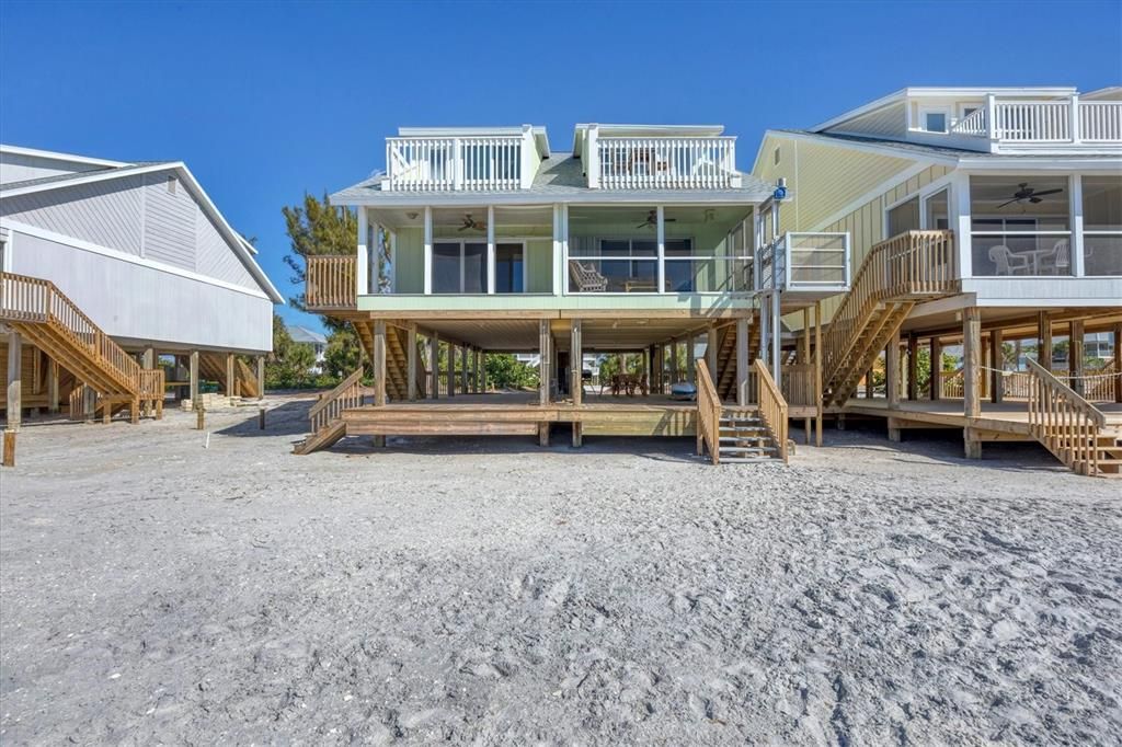 For Sale: $895,000 (2 beds, 2 baths, 1347 Square Feet)