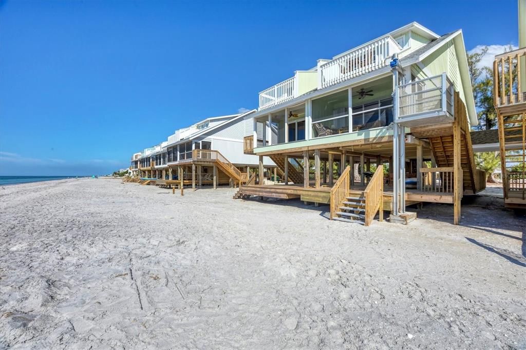 For Sale: $895,000 (2 beds, 2 baths, 1347 Square Feet)