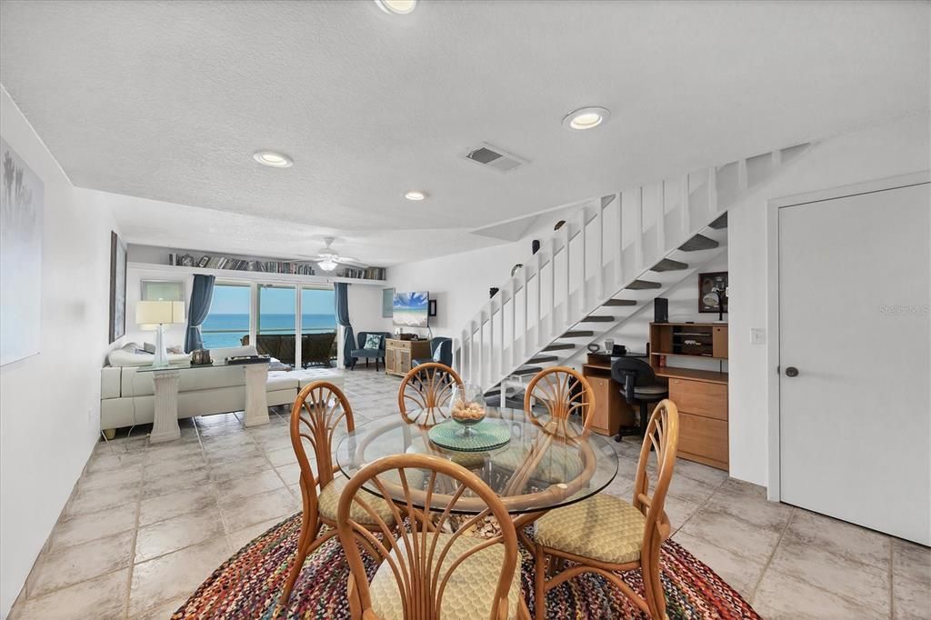 For Sale: $895,000 (2 beds, 2 baths, 1347 Square Feet)