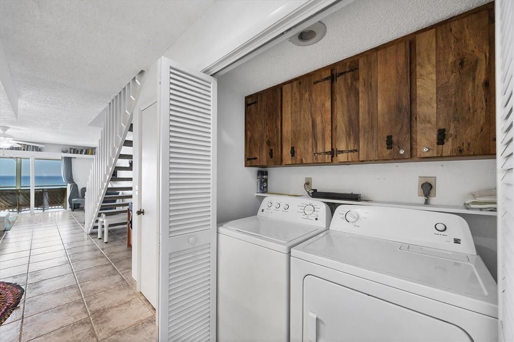 For Sale: $895,000 (2 beds, 2 baths, 1347 Square Feet)