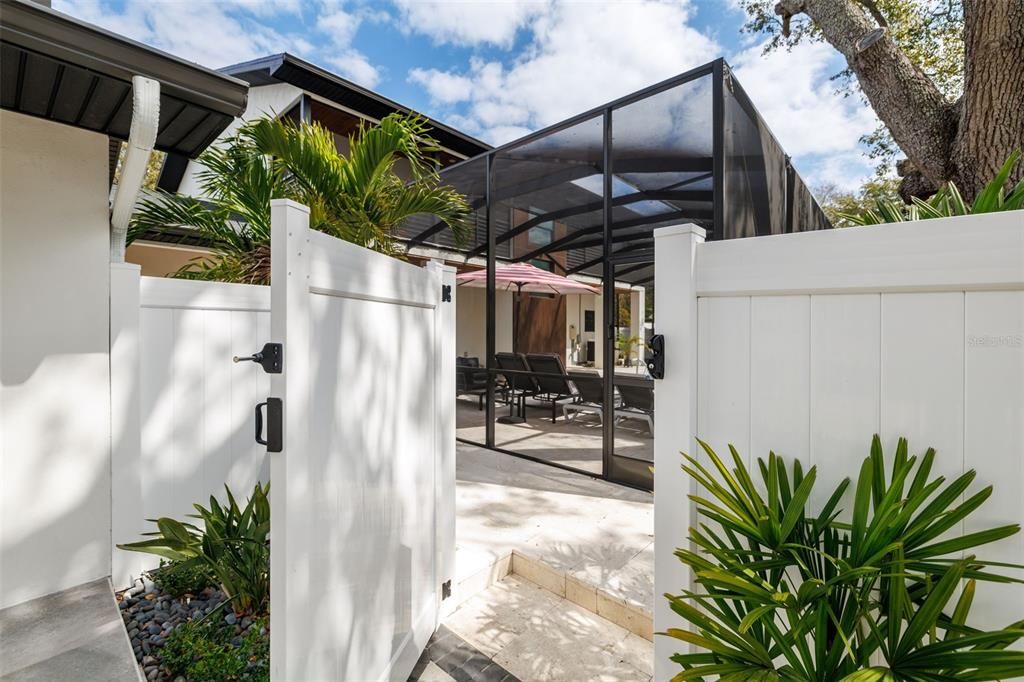 For Sale: $1,895,000 (5 beds, 5 baths, 4518 Square Feet)