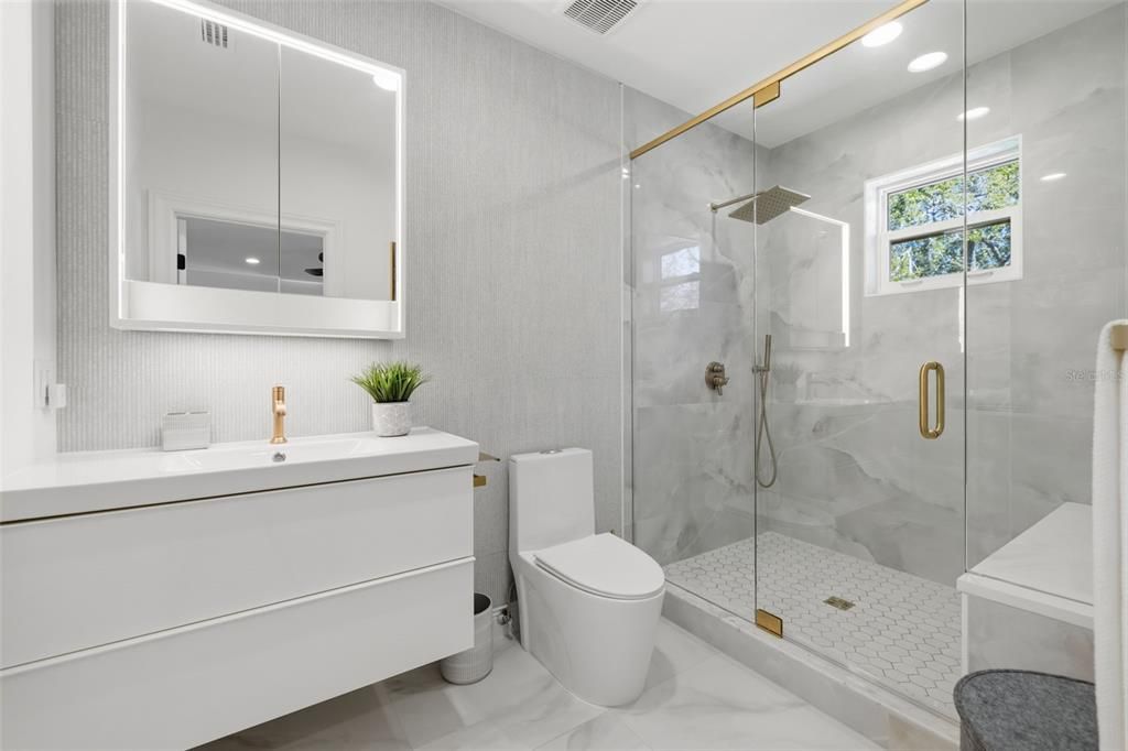 For Sale: $1,895,000 (5 beds, 5 baths, 4518 Square Feet)