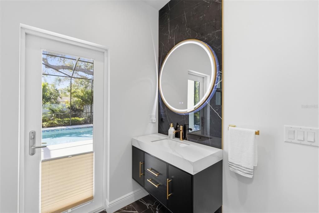For Sale: $1,895,000 (5 beds, 5 baths, 4518 Square Feet)