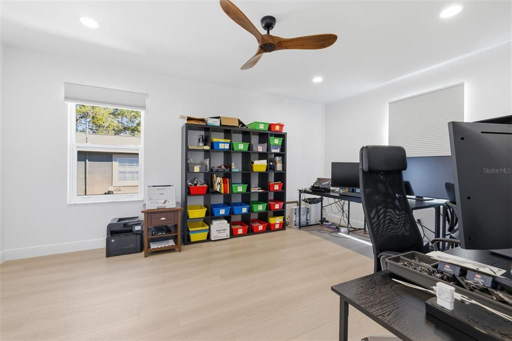 For Sale: $1,895,000 (5 beds, 5 baths, 4518 Square Feet)