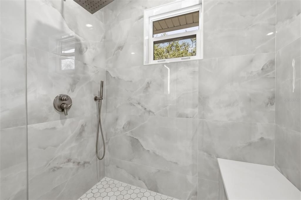 For Sale: $1,895,000 (5 beds, 5 baths, 4518 Square Feet)