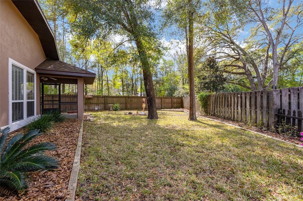 Под контрактом: $349,900 (3 спален, 2 ванн, 1612 Квадратных фут)