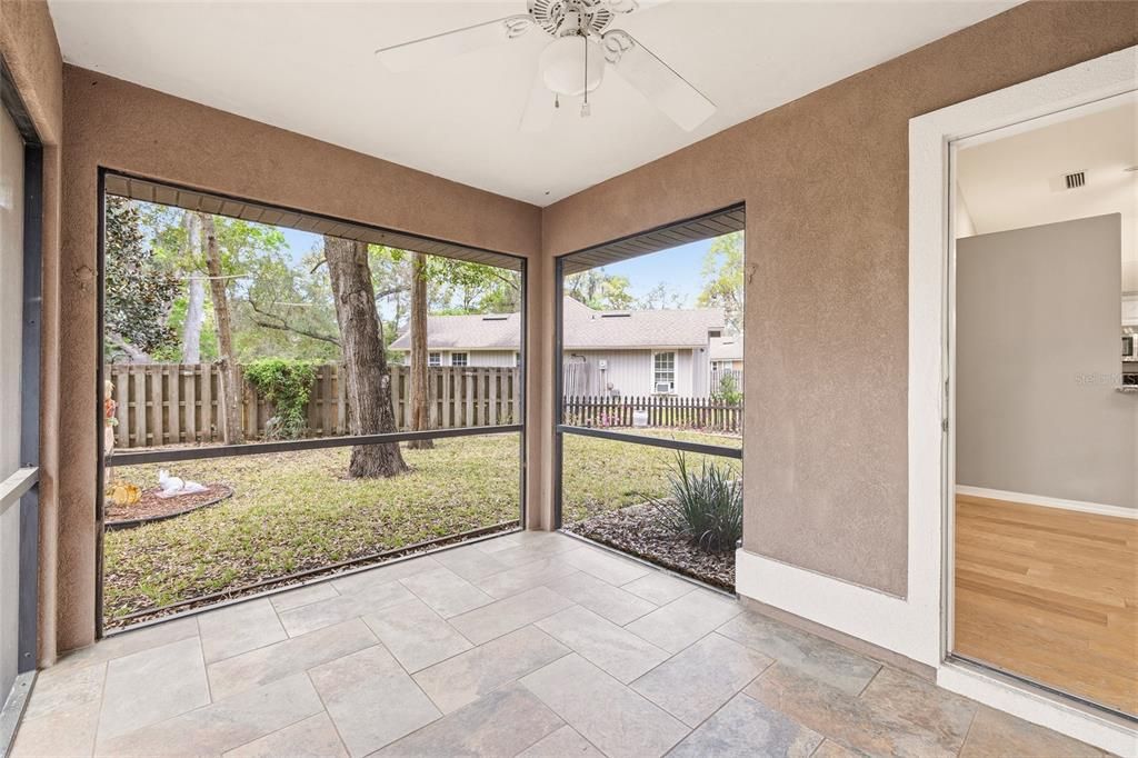 Под контрактом: $349,900 (3 спален, 2 ванн, 1612 Квадратных фут)