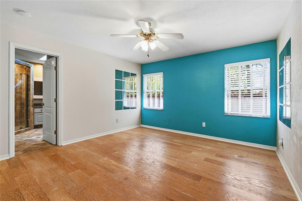 Под контрактом: $349,900 (3 спален, 2 ванн, 1612 Квадратных фут)