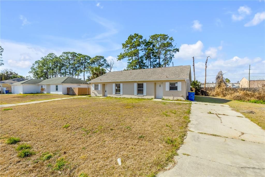 На продажу: $350,000 (4 спален, 0 ванн, 1616 Квадратных фут)