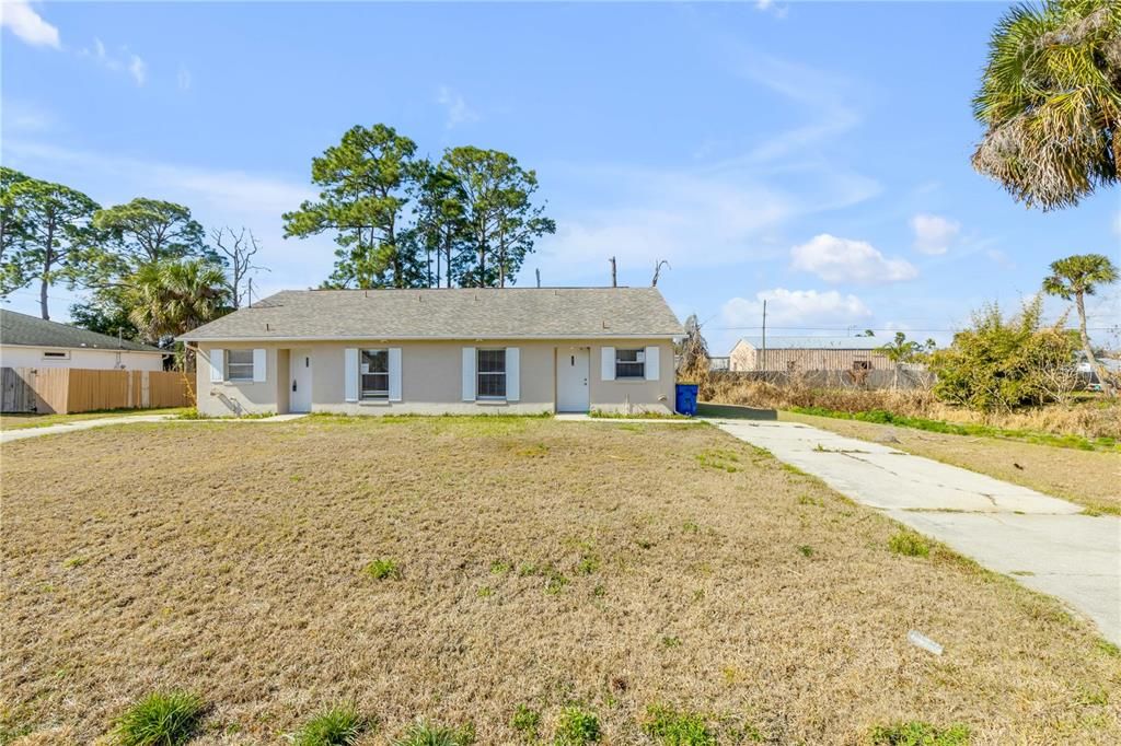 На продажу: $350,000 (4 спален, 0 ванн, 1616 Квадратных фут)