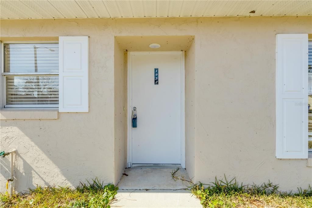 На продажу: $350,000 (4 спален, 0 ванн, 1616 Квадратных фут)