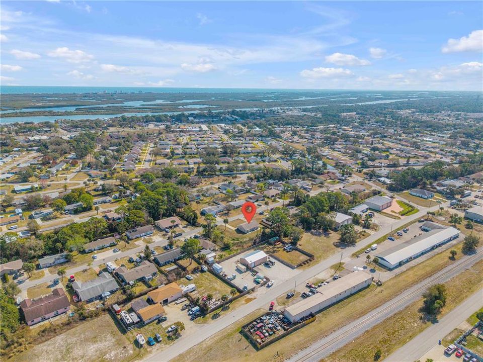 На продажу: $350,000 (4 спален, 0 ванн, 1616 Квадратных фут)