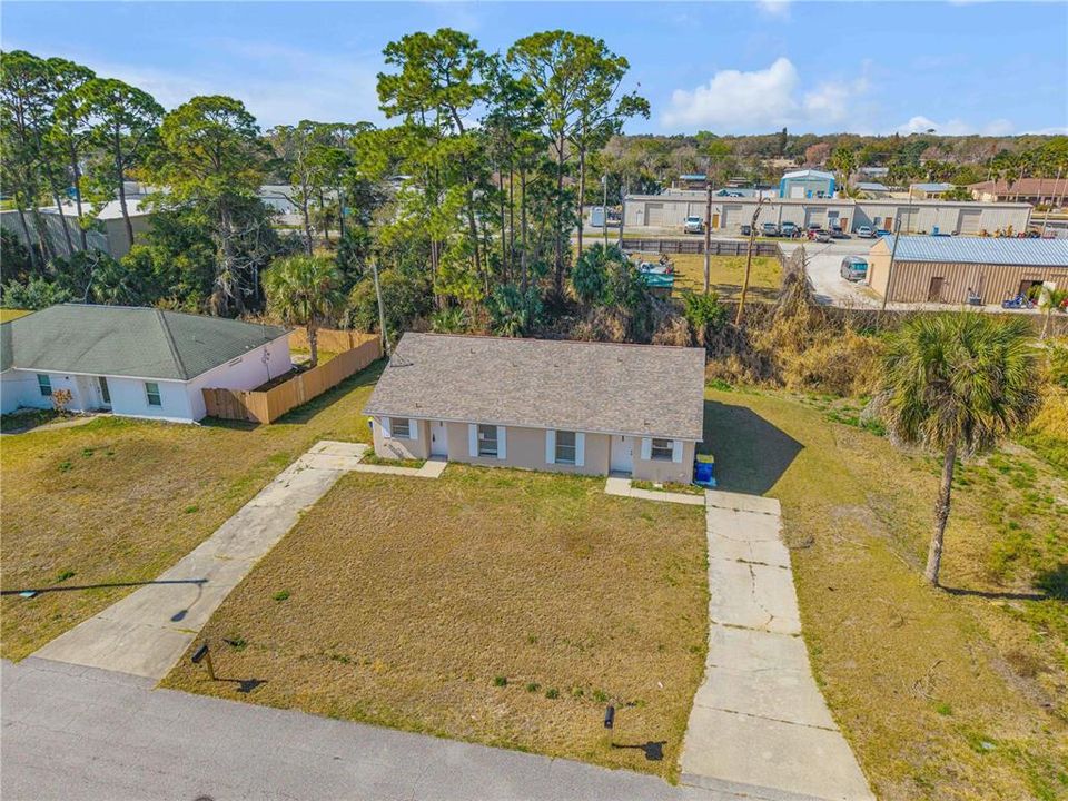 На продажу: $350,000 (4 спален, 0 ванн, 1616 Квадратных фут)