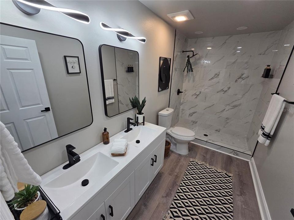 На продажу: $324,990 (3 спален, 2 ванн, 1254 Квадратных фут)