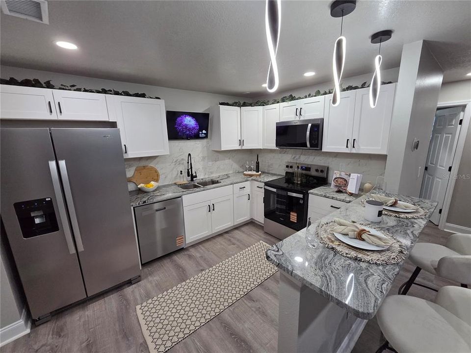 На продажу: $324,990 (3 спален, 2 ванн, 1254 Квадратных фут)