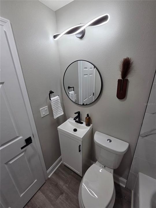 На продажу: $324,990 (3 спален, 2 ванн, 1254 Квадратных фут)
