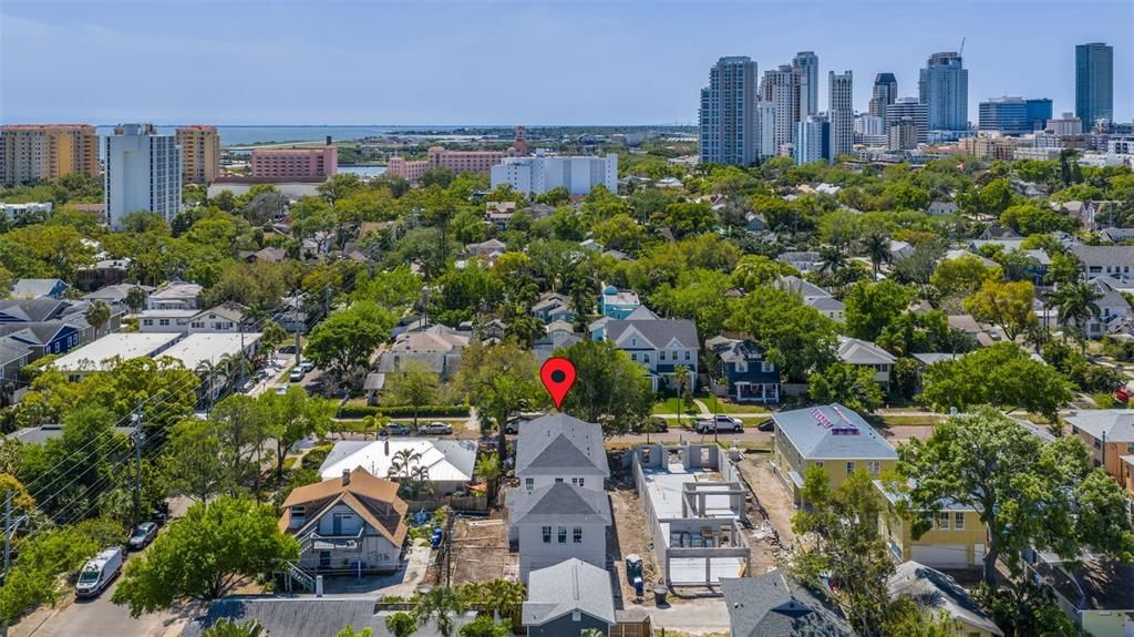Active With Contract: $2,699,000 (5 beds, 4 baths, 3409 Square Feet)