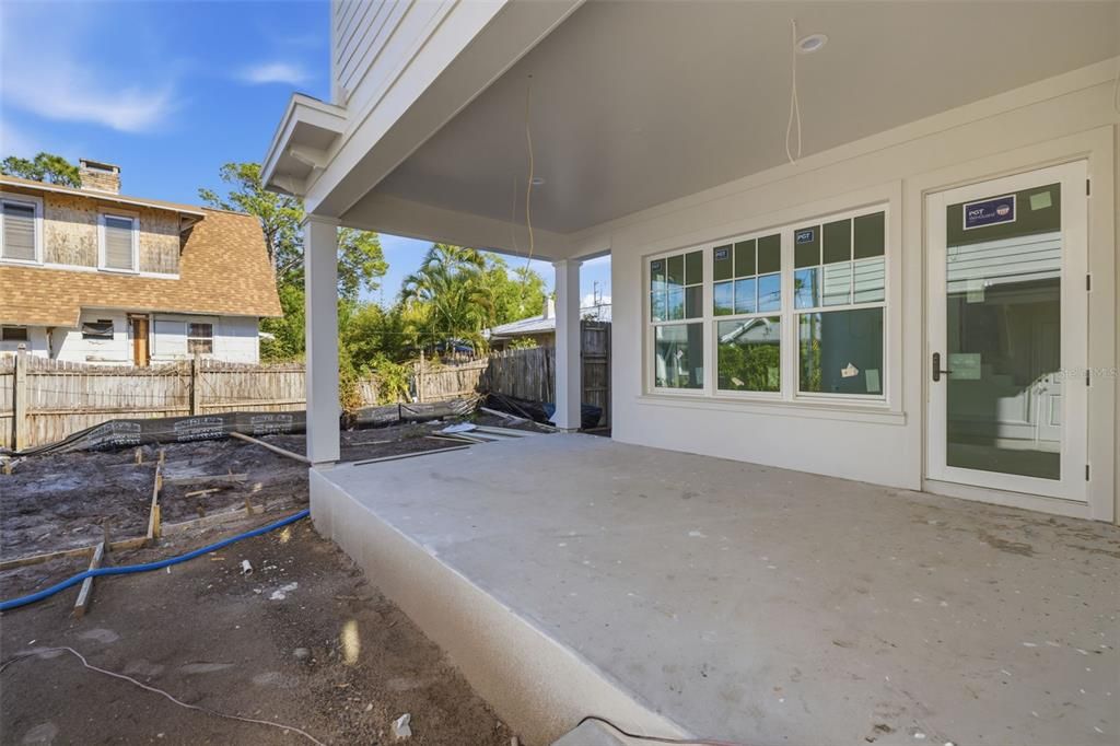 Active With Contract: $2,699,000 (5 beds, 4 baths, 3409 Square Feet)