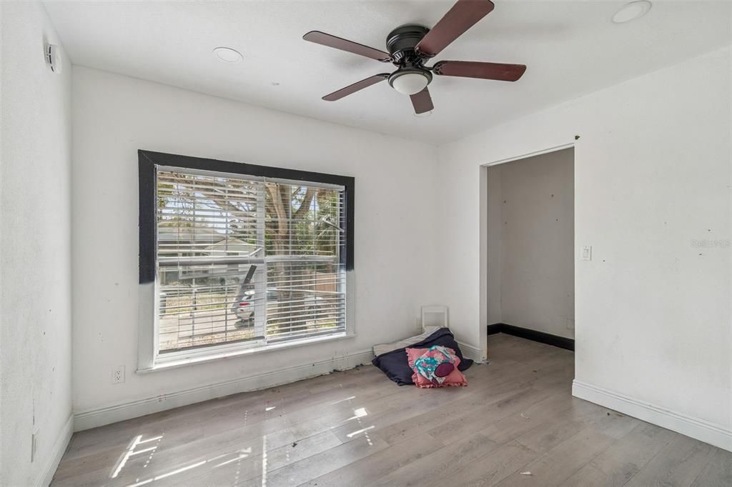 Activo con contrato: $290,000 (3 camas, 2 baños, 1128 Pies cuadrados)