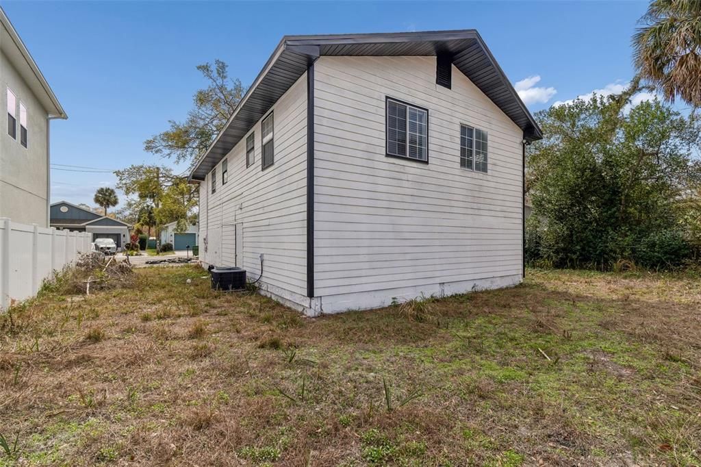 Activo con contrato: $290,000 (3 camas, 2 baños, 1128 Pies cuadrados)