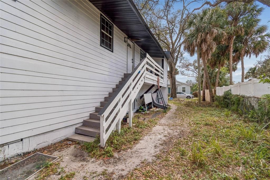 Activo con contrato: $290,000 (3 camas, 2 baños, 1128 Pies cuadrados)
