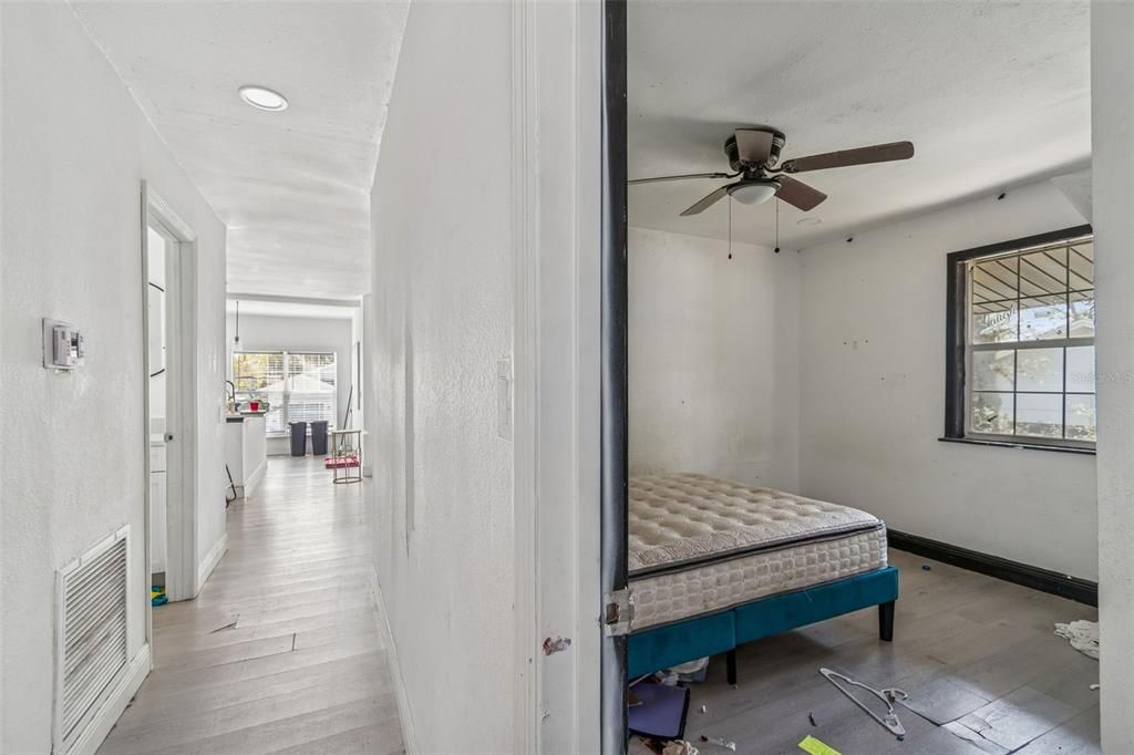 Activo con contrato: $290,000 (3 camas, 2 baños, 1128 Pies cuadrados)