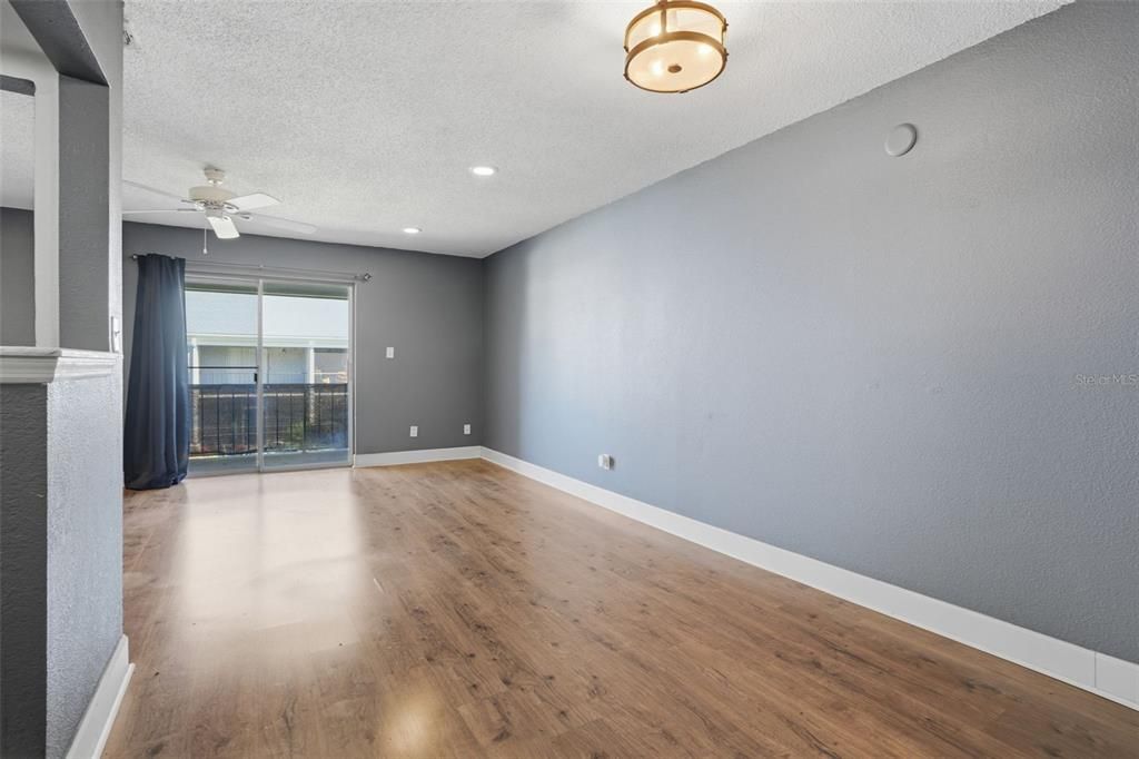 Activo con contrato: $129,990 (1 camas, 1 baños, 678 Pies cuadrados)