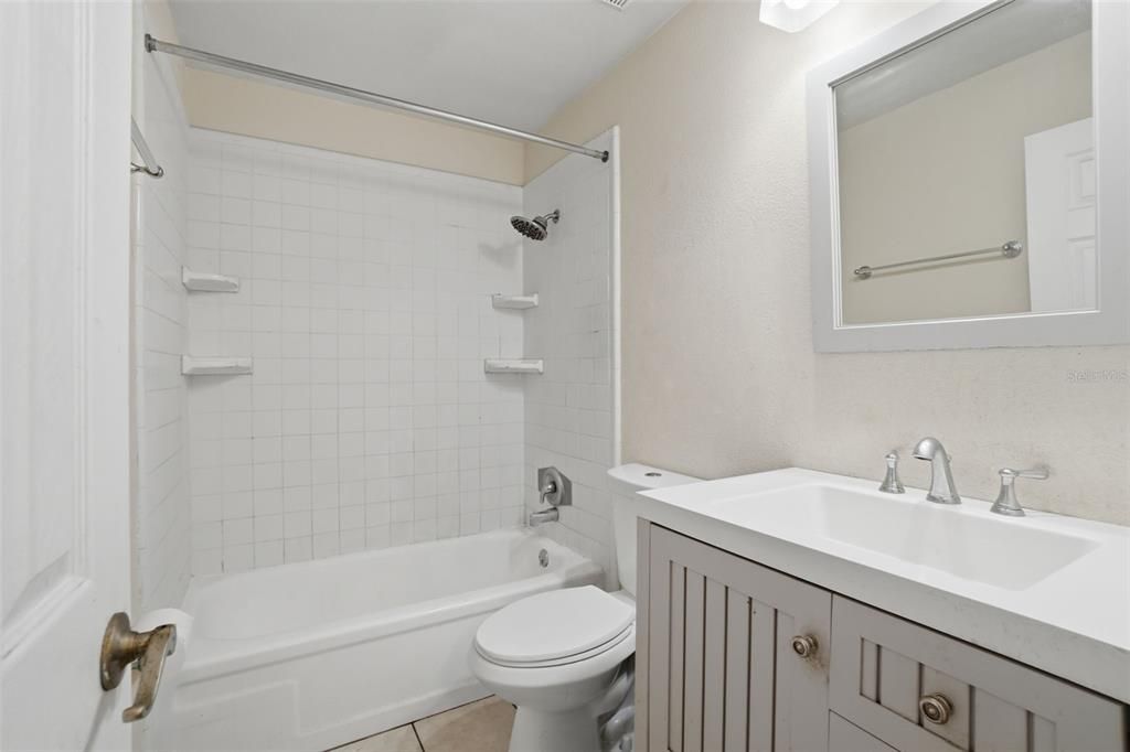 Activo con contrato: $129,990 (1 camas, 1 baños, 678 Pies cuadrados)