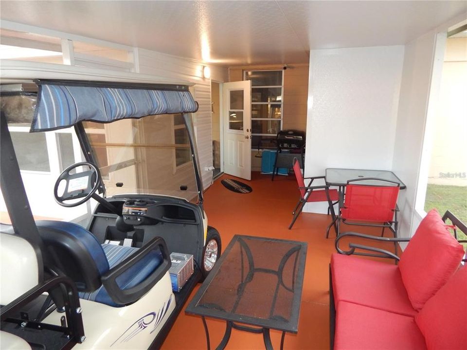 For Sale: $79,900 (1 beds, 1 baths, 780 Square Feet)