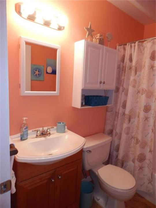 For Sale: $79,900 (1 beds, 1 baths, 780 Square Feet)