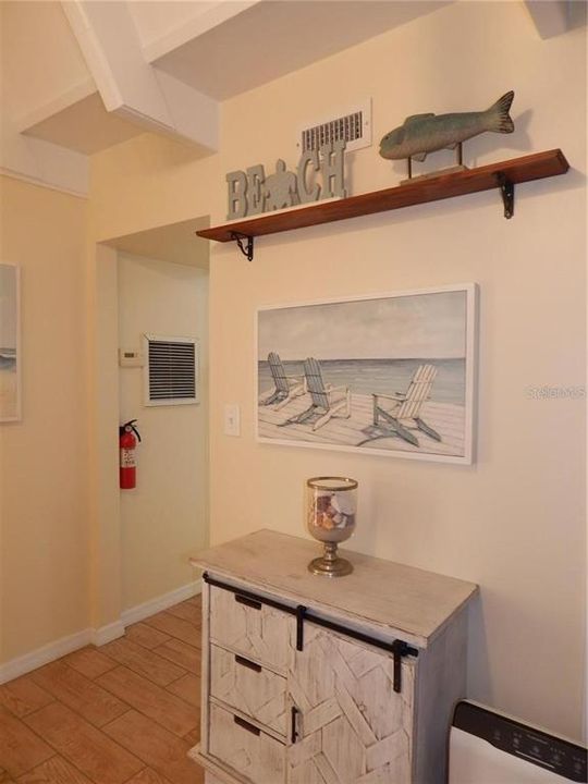For Sale: $79,900 (1 beds, 1 baths, 780 Square Feet)