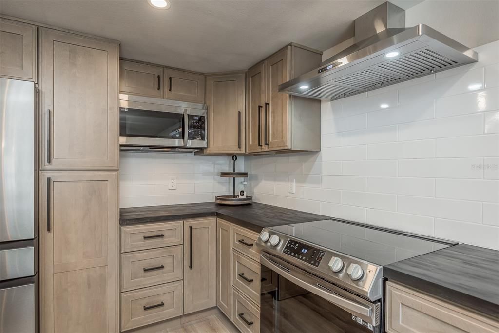 En Renta: $2,350 (3 camas, 2 baños, 1842 Pies cuadrados)