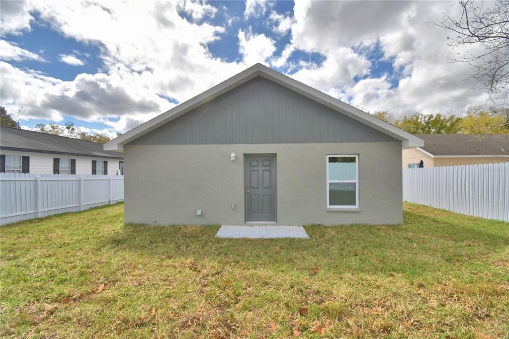 Activo con contrato: $249,900 (3 camas, 2 baños, 1342 Pies cuadrados)