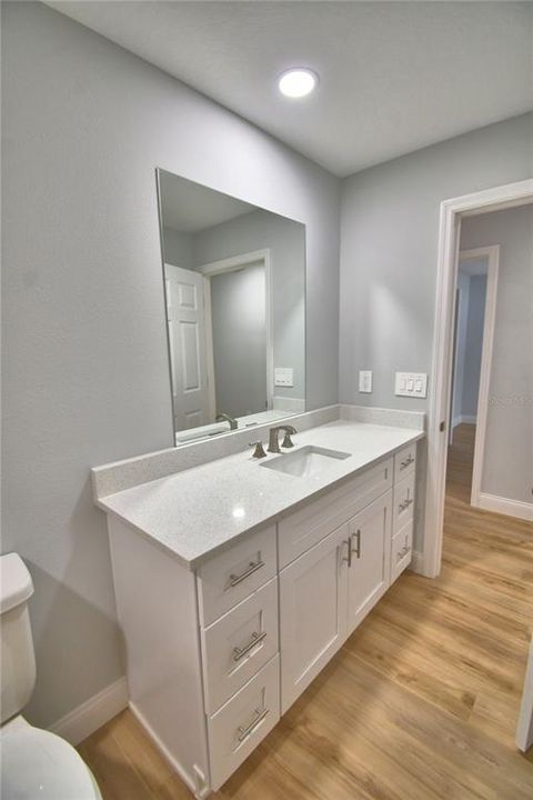Activo con contrato: $249,900 (3 camas, 2 baños, 1342 Pies cuadrados)