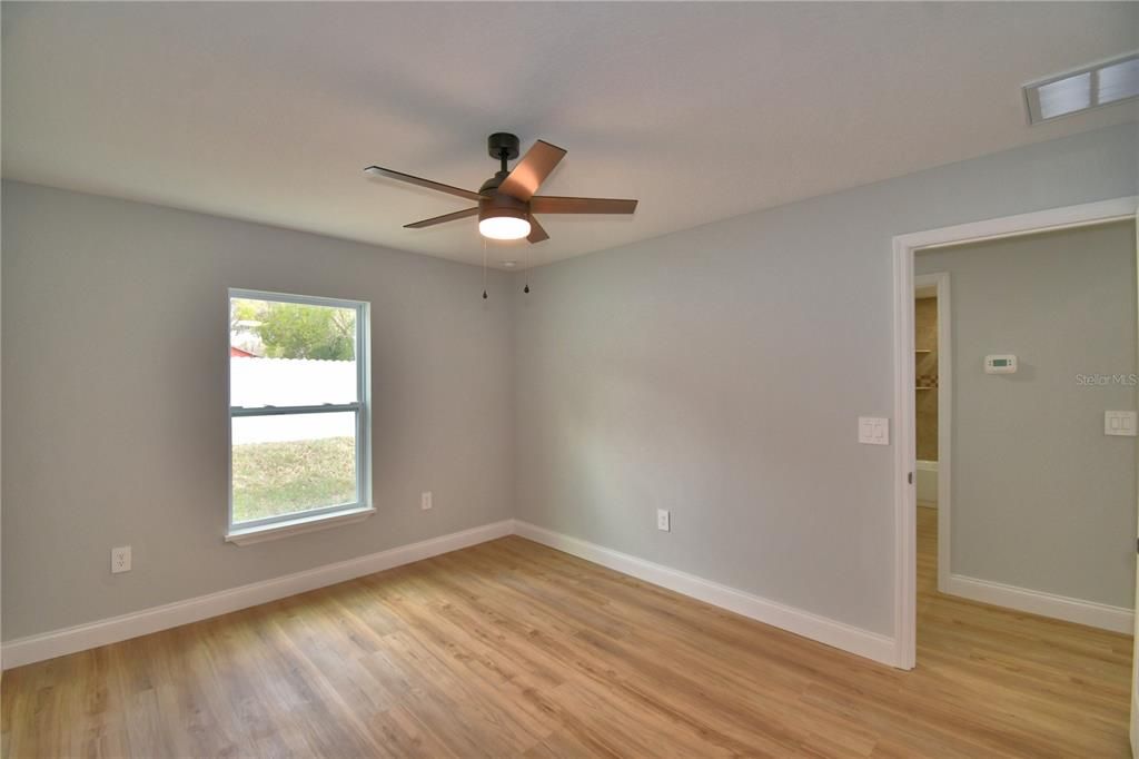 Activo con contrato: $249,900 (3 camas, 2 baños, 1342 Pies cuadrados)