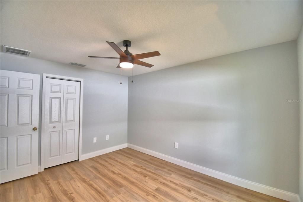 Activo con contrato: $249,900 (3 camas, 2 baños, 1342 Pies cuadrados)