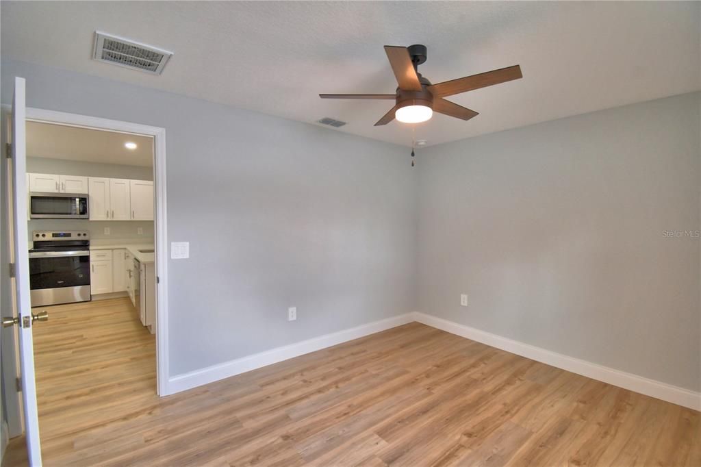 Activo con contrato: $249,900 (3 camas, 2 baños, 1342 Pies cuadrados)