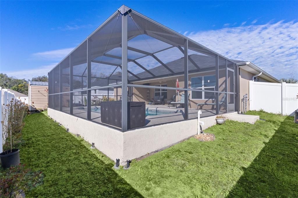 Activo con contrato: $359,900 (4 camas, 2 baños, 1864 Pies cuadrados)