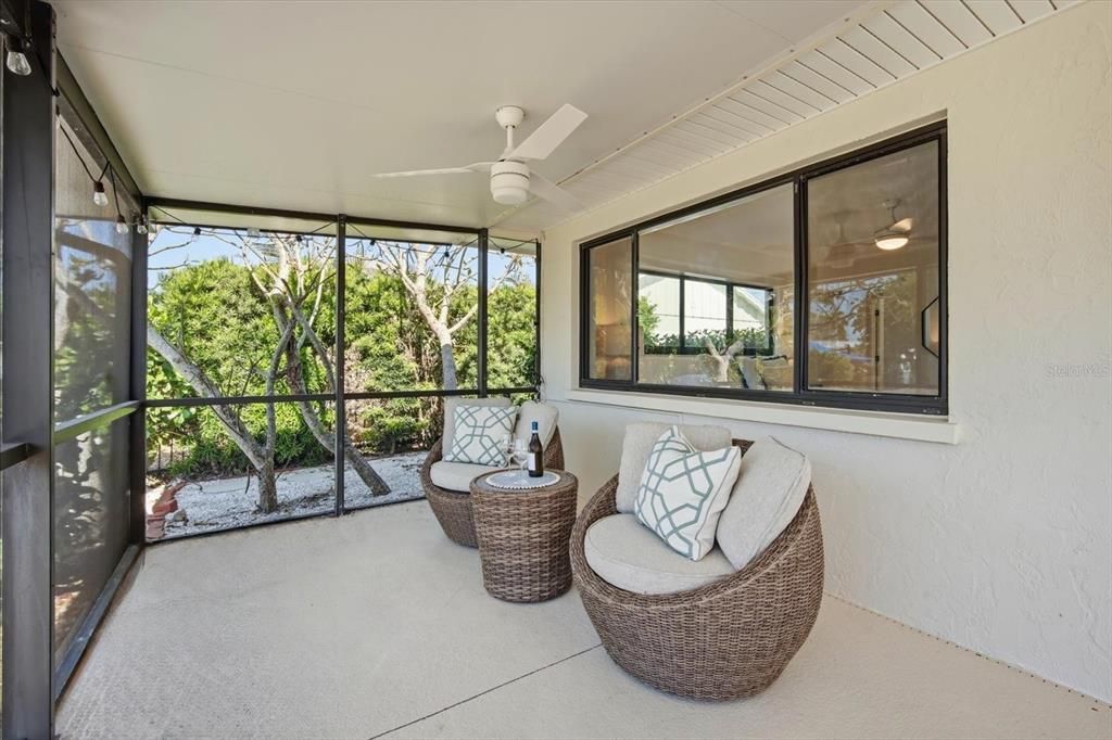 For Sale: $1,735,000 (3 beds, 2 baths, 1692 Square Feet)