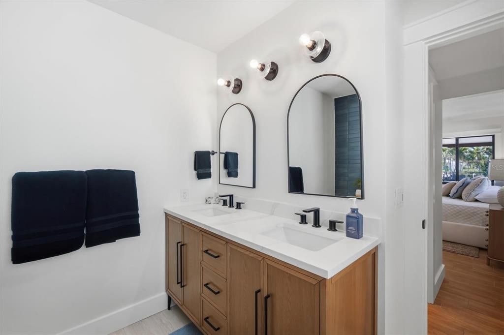 For Sale: $1,735,000 (3 beds, 2 baths, 1692 Square Feet)