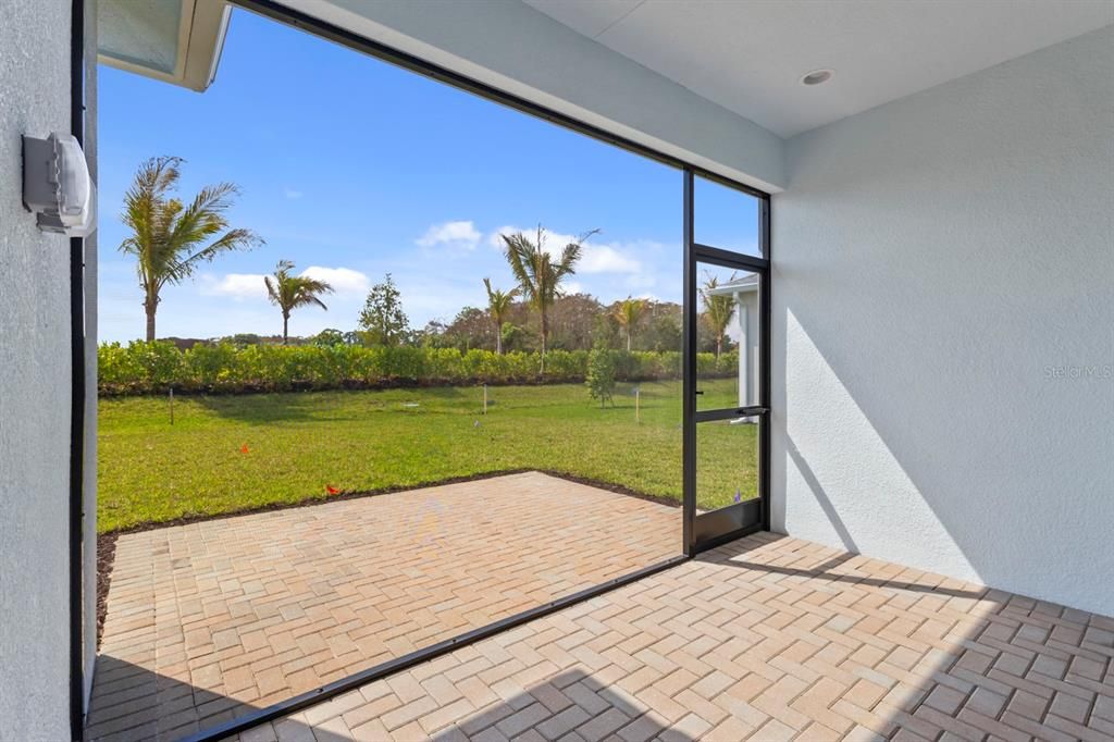 For Sale: $378,900 (2 beds, 2 baths, 1599 Square Feet)