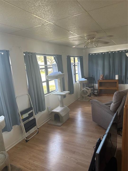 Active With Contract: $174,500 (2 beds, 2 baths, 1256 Square Feet)