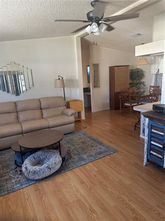 Active With Contract: $174,500 (2 beds, 2 baths, 1256 Square Feet)