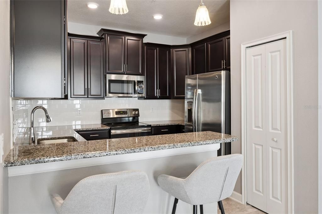 Activo con contrato: $319,999 (2 camas, 2 baños, 1503 Pies cuadrados)