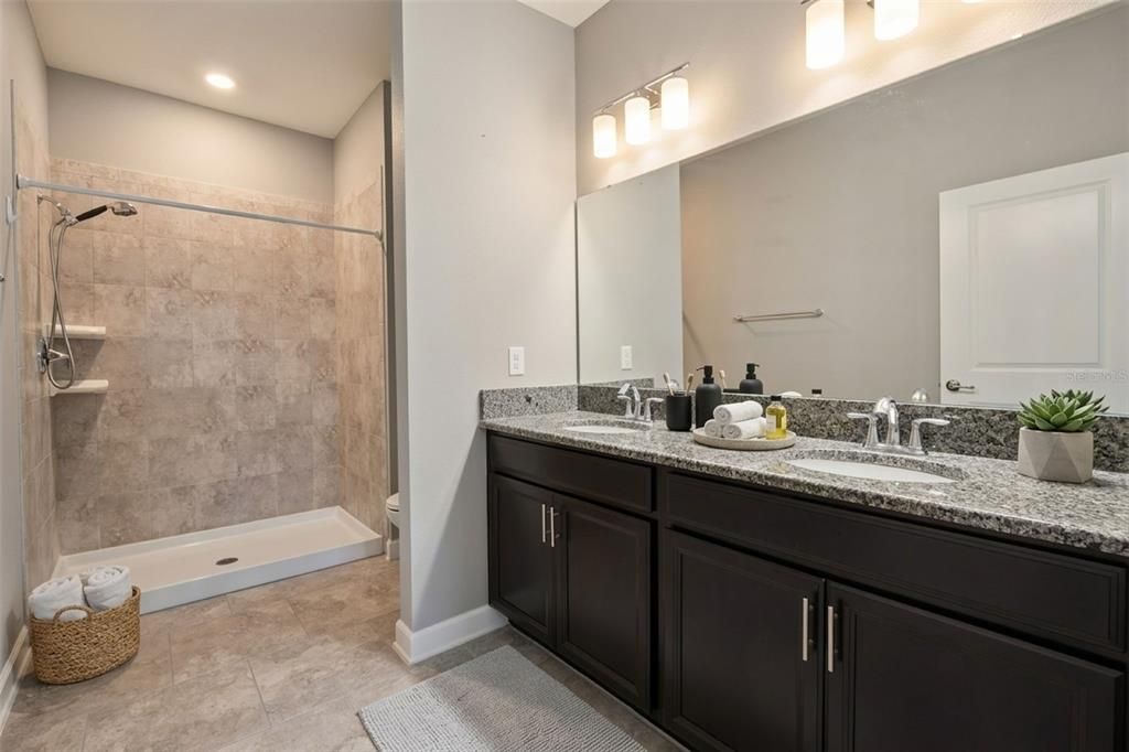 Activo con contrato: $319,999 (2 camas, 2 baños, 1503 Pies cuadrados)