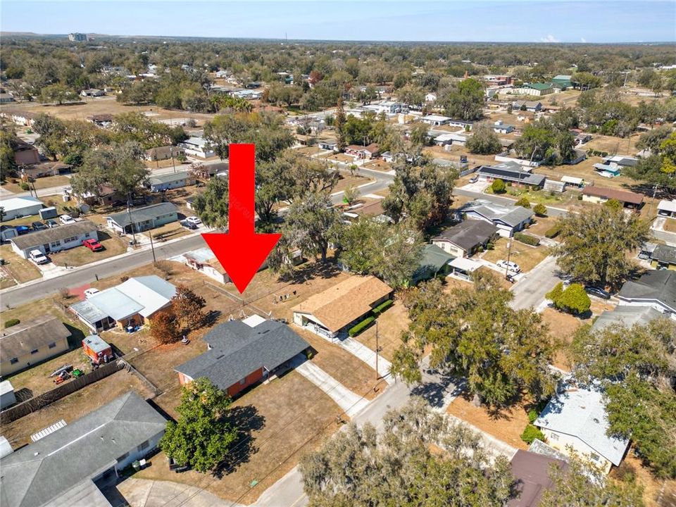 For Sale: $205,000 (3 beds, 2 baths, 1077 Square Feet)